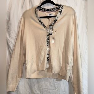 Tommy Hilfiger Women’s cream cardigan. NWT size XL